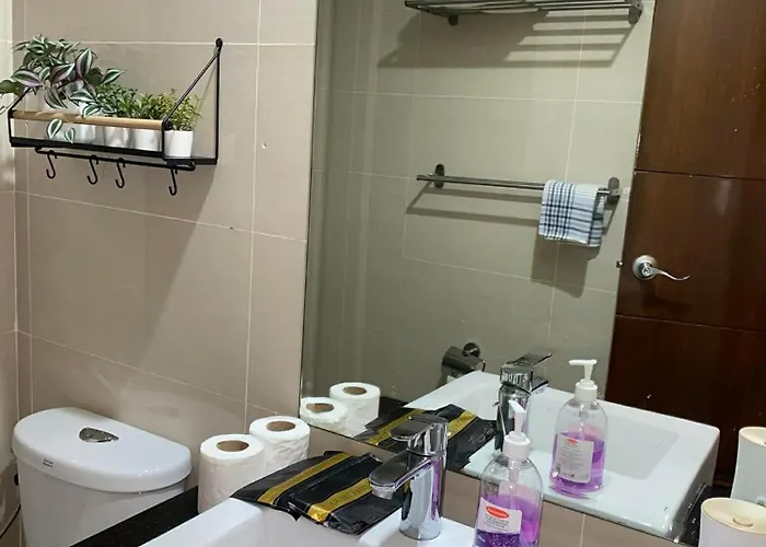 Apartment Stunning 1br With Balcony Facing Grand Canal View Manila